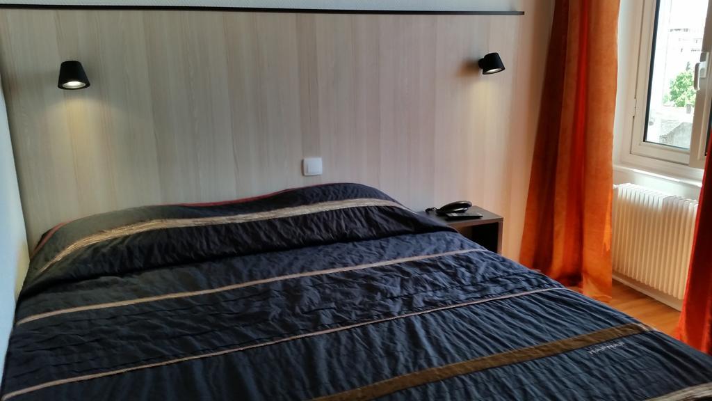 Hôtel d'Alsace Villeurbanne Quarto foto