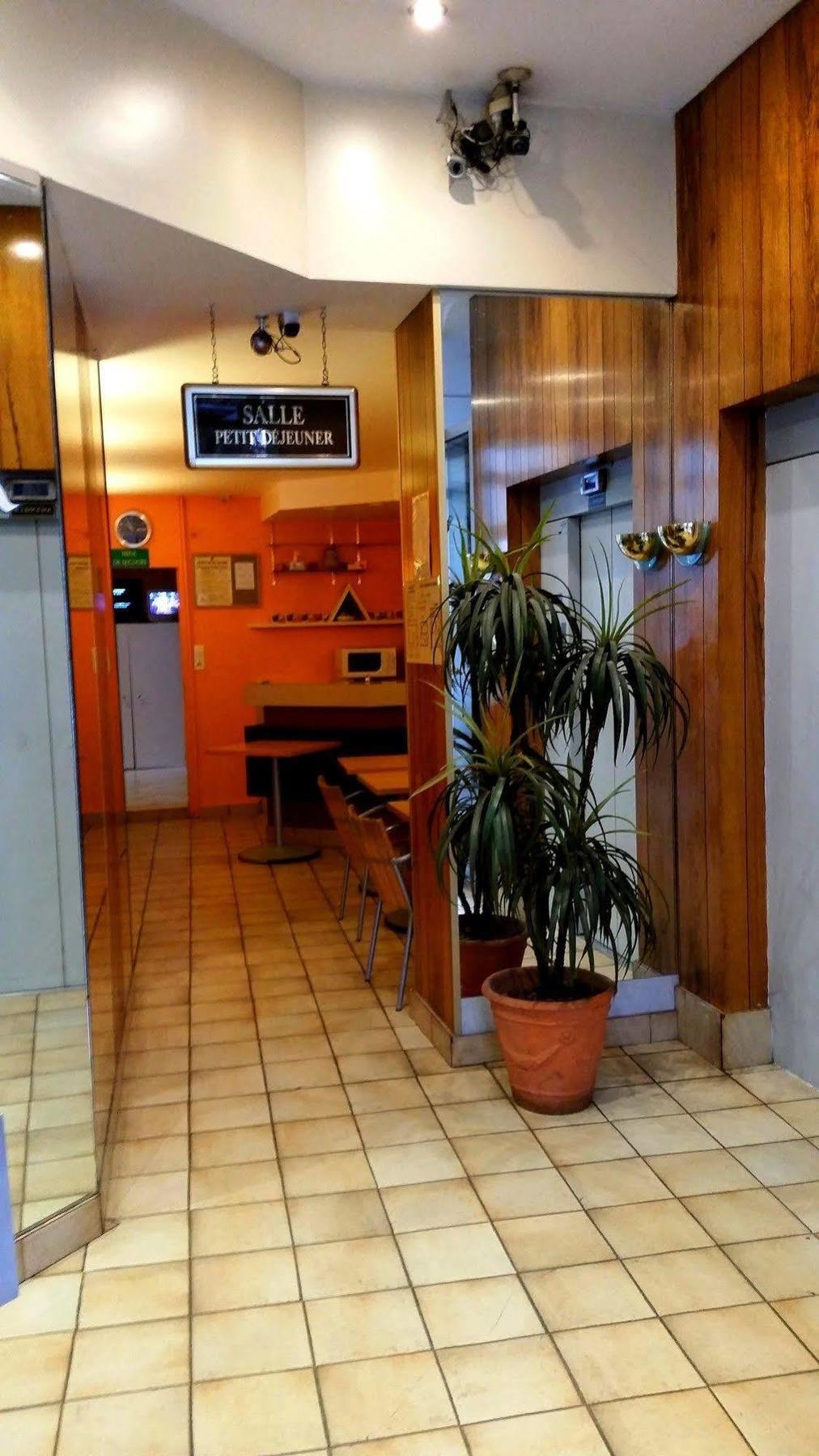 Hôtel d'Alsace Villeurbanne Exterior foto